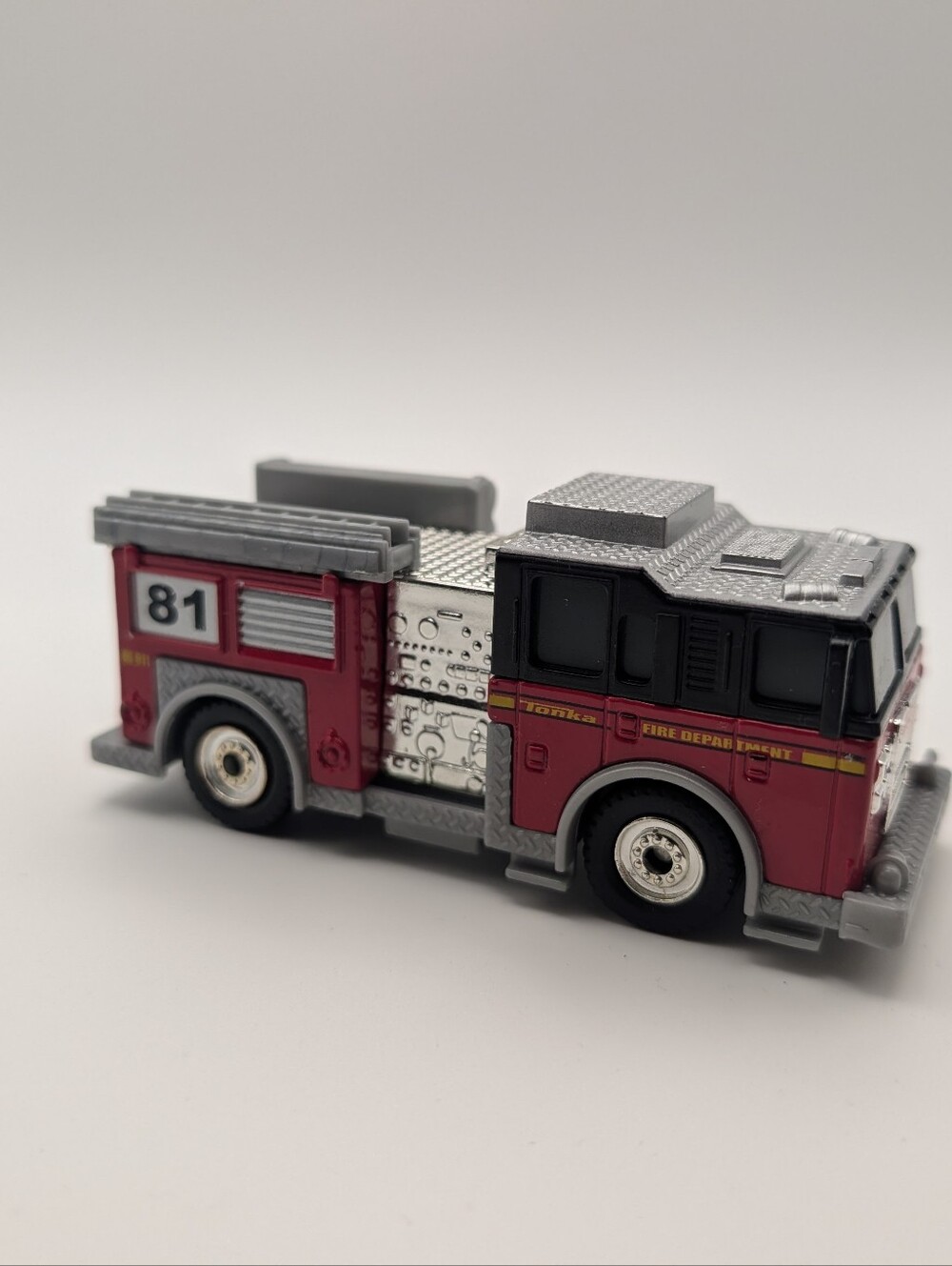 2012 Tonka Metal Diecast Body Fire Pumper Engine 4”